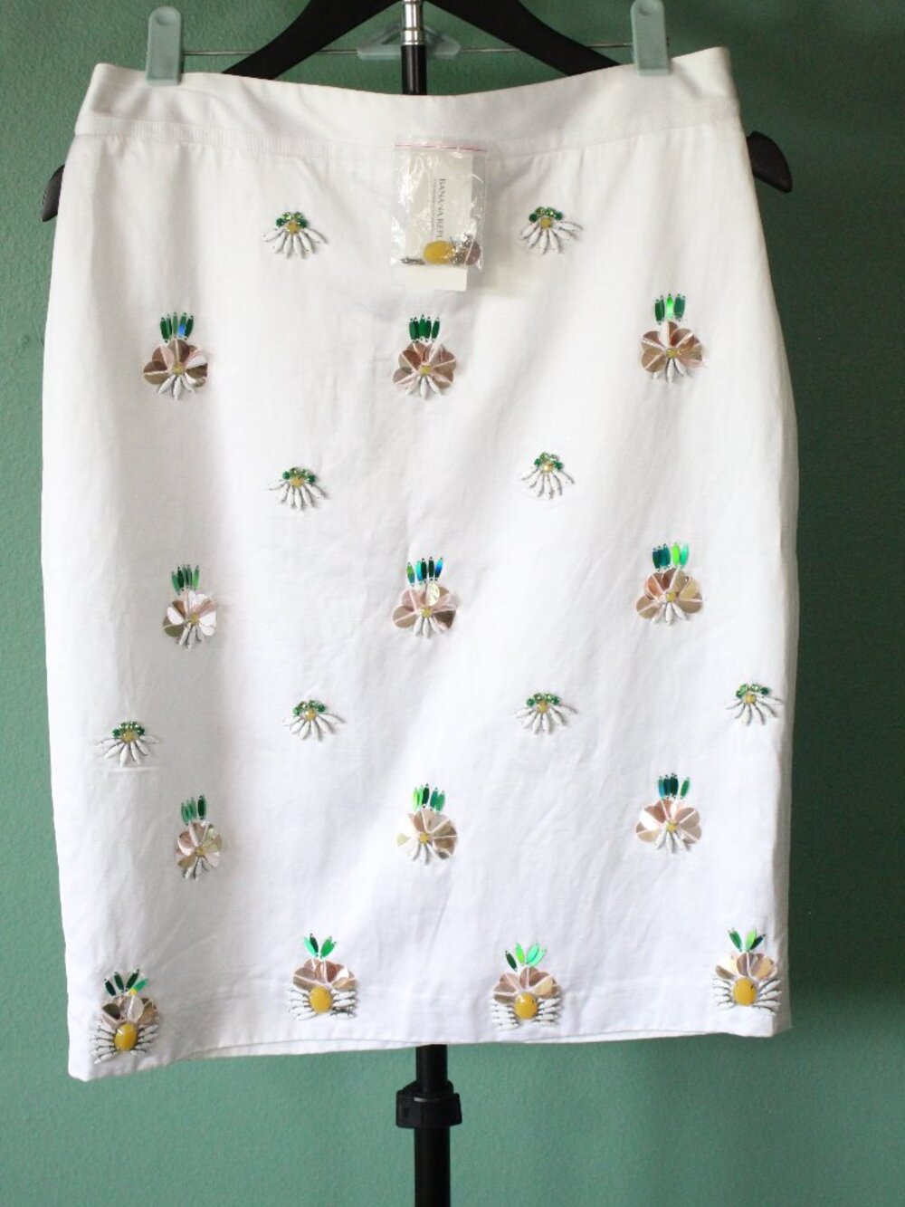 Banana Republic White Pineapple Embellished Beaded Pencil Skirt